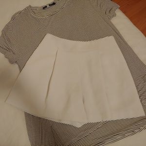 NWT Club Monaco white elegant shorts.